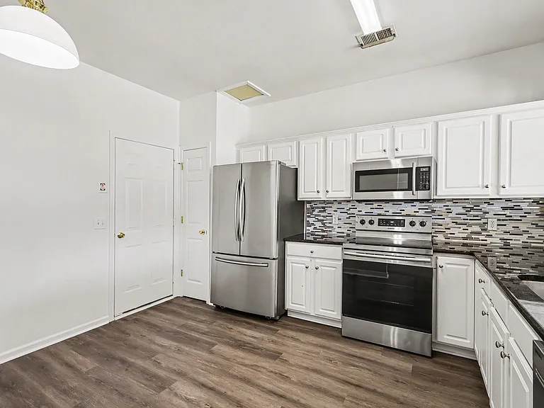 8169 Kincaid Ct — Photo 3