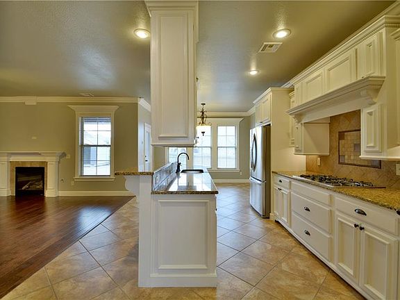 4th image of 4214 W Willowbend Dr