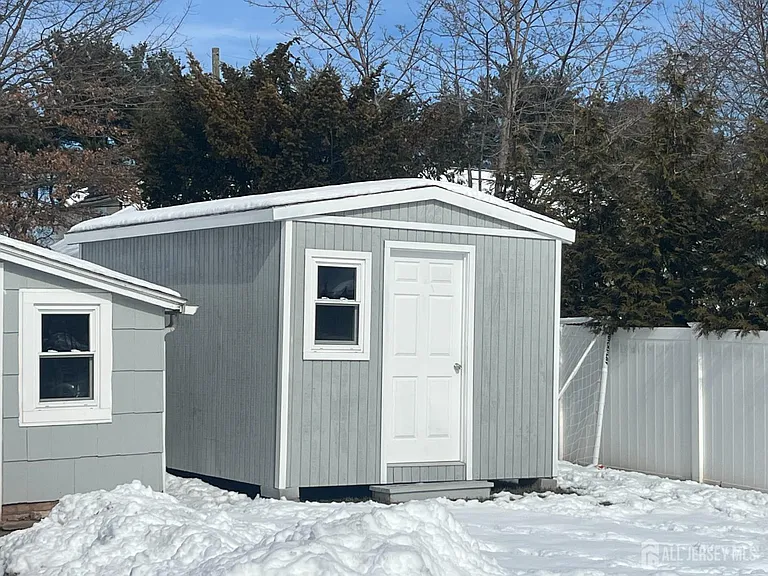 7 Bound Brook Ave — Photo 10