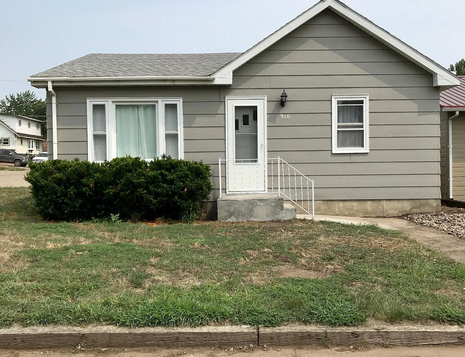 916 1st Ave W, Mobridge, SD 57601 Zillow