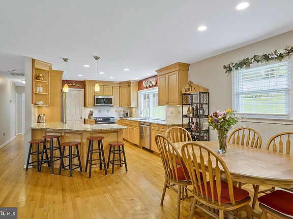 5th image of 10530 Greene Dr