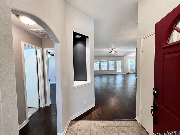 6218 Parkland Oaks Dr — Photo 4