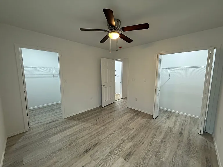 1043 Monet Dr — Photo 3