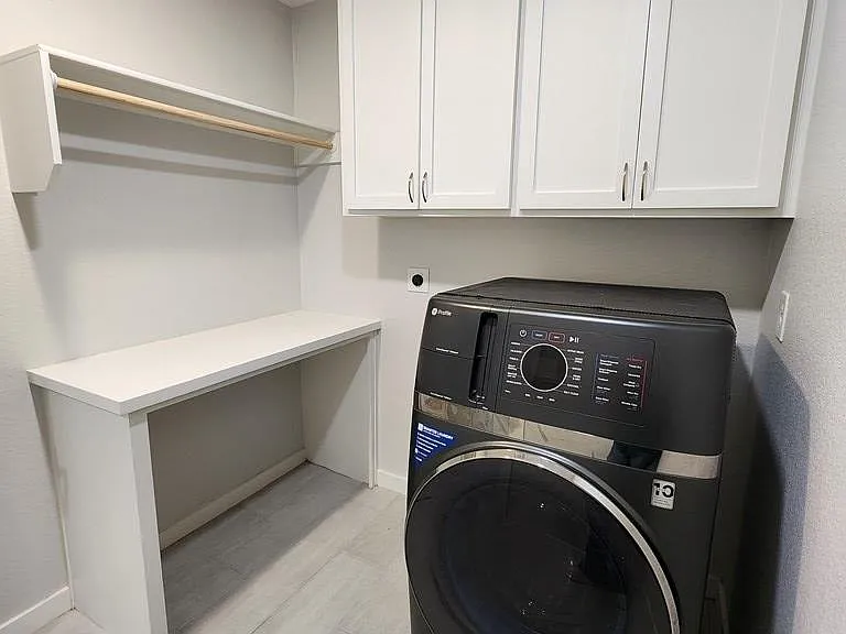 3300 Durant Dr — Photo 13