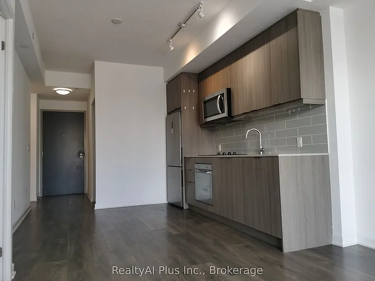 38 Forest Manor Rd #605 — Photo 2
