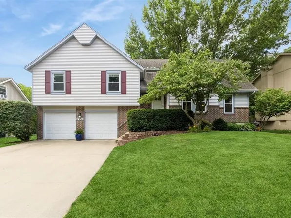 7753 W 154th Ter, Overland Park, KS 66223