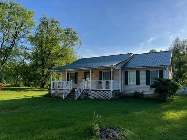 39 Fath Ln, Tidioute, PA 16351