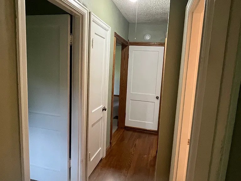 2130 Cave Hill Ln — Photo 4