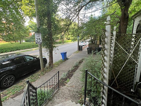 3rd image of 262 N Broadway APT 1E