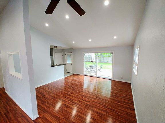 4th image of 3226 Saint Croix Dr