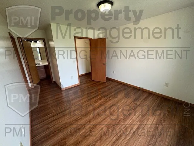 107 Meadow Dr #1 — Photo 13