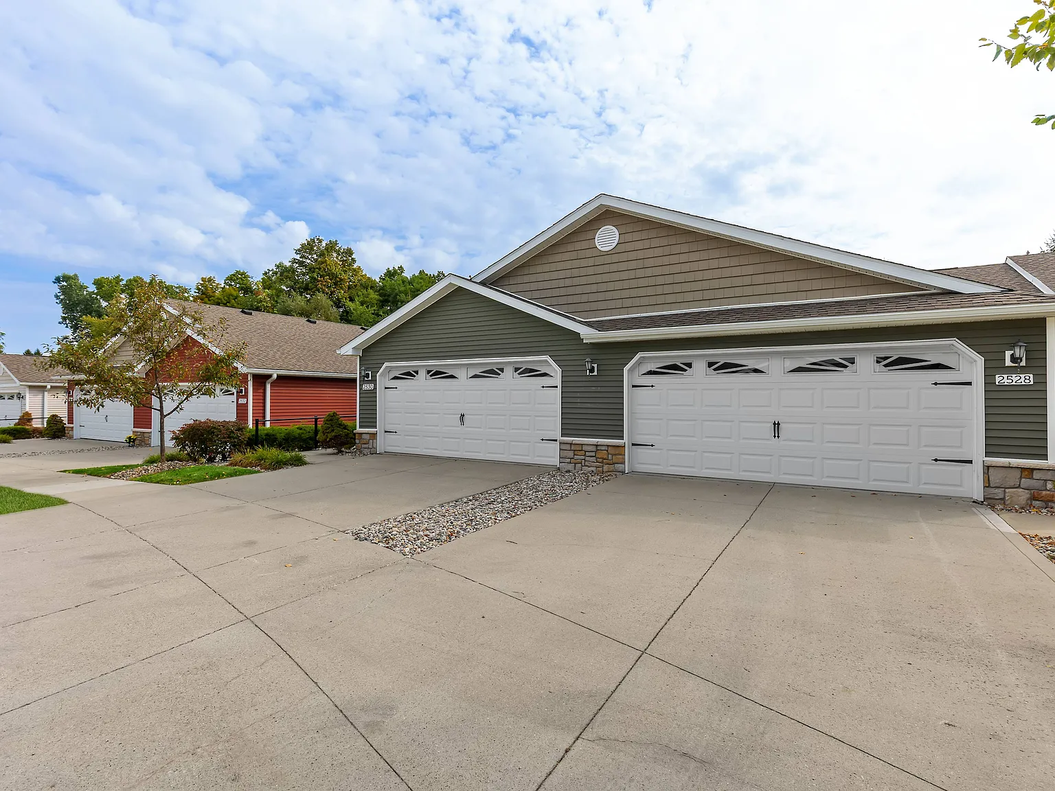 Redwood Commerce Township — Photo 2