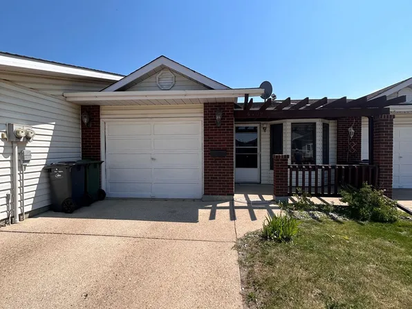 4409 52nd St #4409, Ponoka, AB T4J 1J6