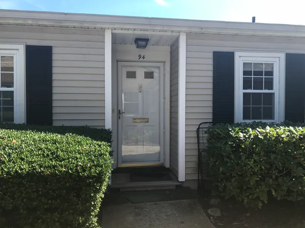 94 Harbor S, Amityville, NY 11701