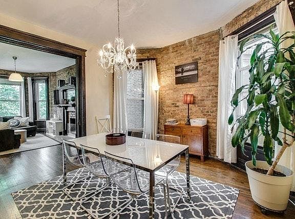 5th image of 3824 N Kenmore Ave #2