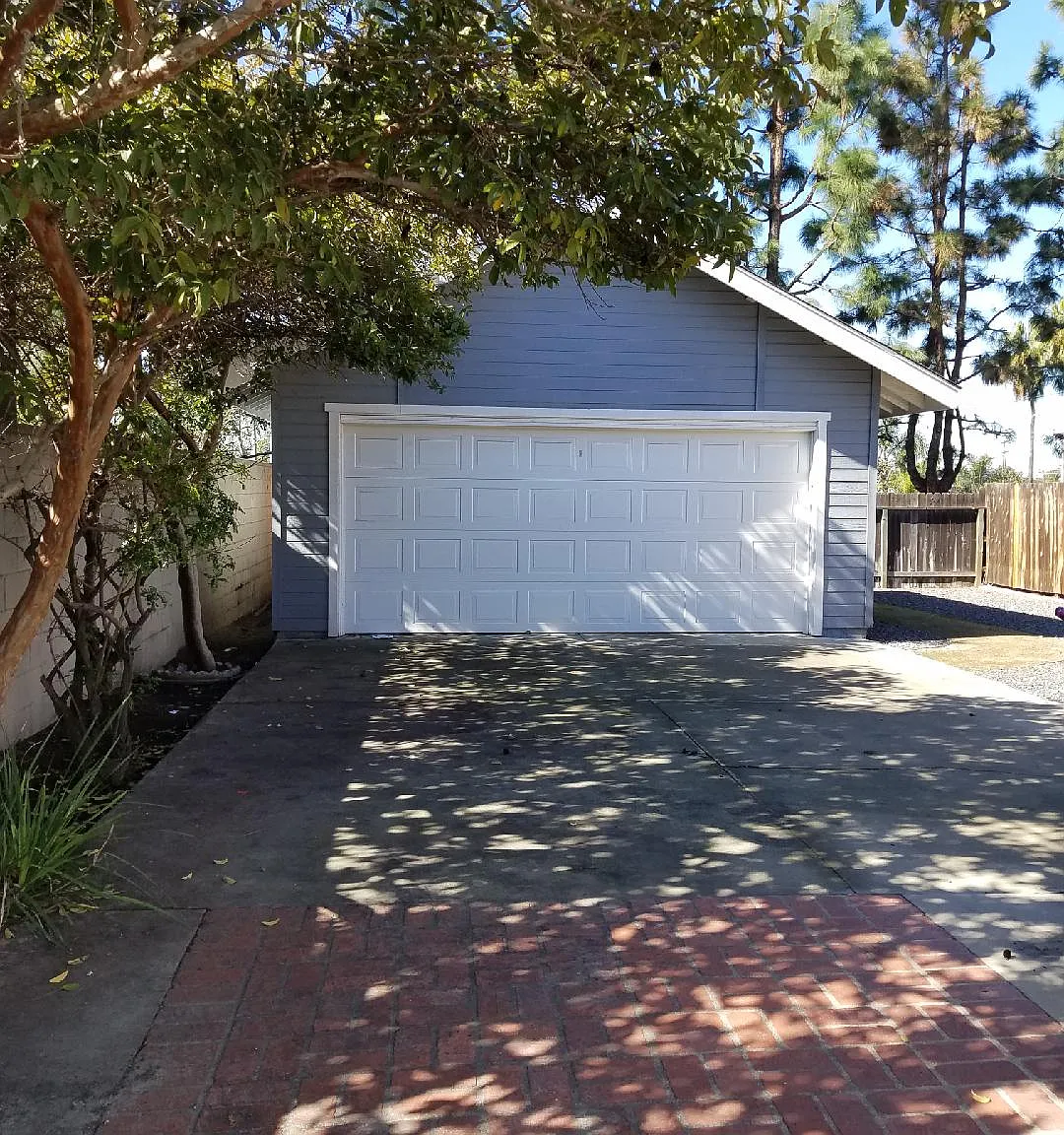 2 bed, 978 sqft, $2,995 — Photo 3