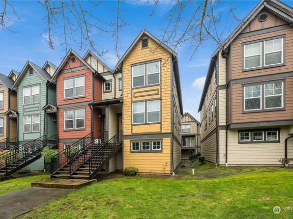 2667 SW Sylvan Heights Drive, Seattle, WA 98106