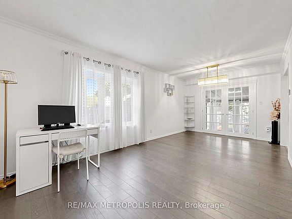 5th image of 892 Gentry Cres