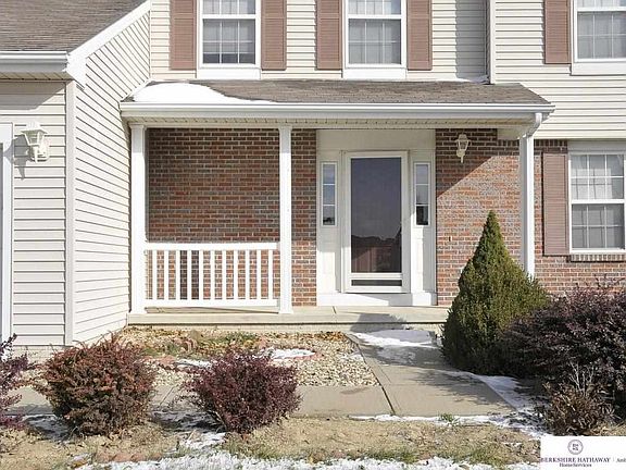 3rd image of 9901 Melissa Cir