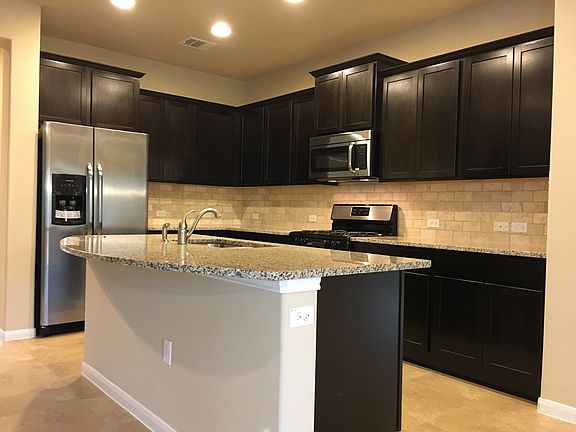 4th image of 2440 Merton Dr