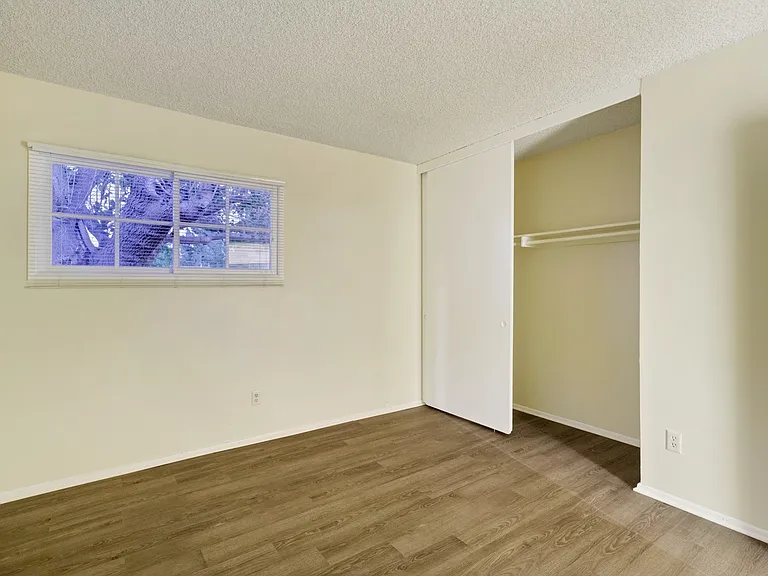 9767 Rhea Ave — Photo 17