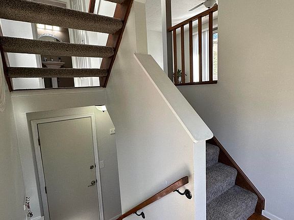 3rd image of 7068 Sweetwater Dr