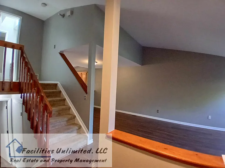4515 Seaway Cir — Photo 4
