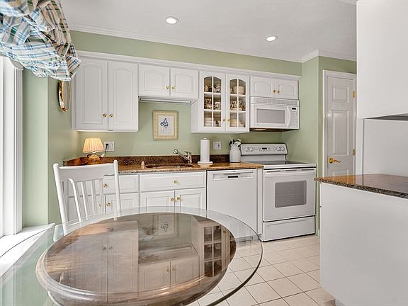 3rd image of 805 Lewis O Gray Dr Unit 805