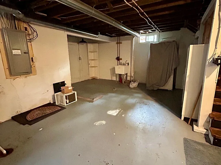 617 1st Ave NW — Photo 30