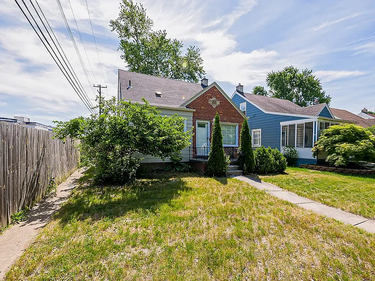 113 S Minerva Ave — Photo 39