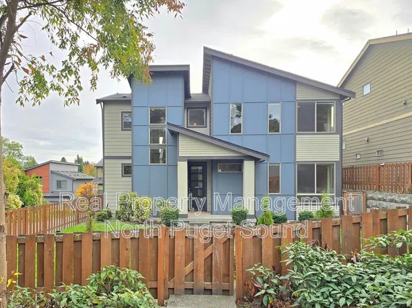 303 SW Langston Rd, Renton, WA 98057