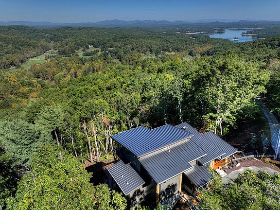 3rd image of 78 Green Ridge Mountain