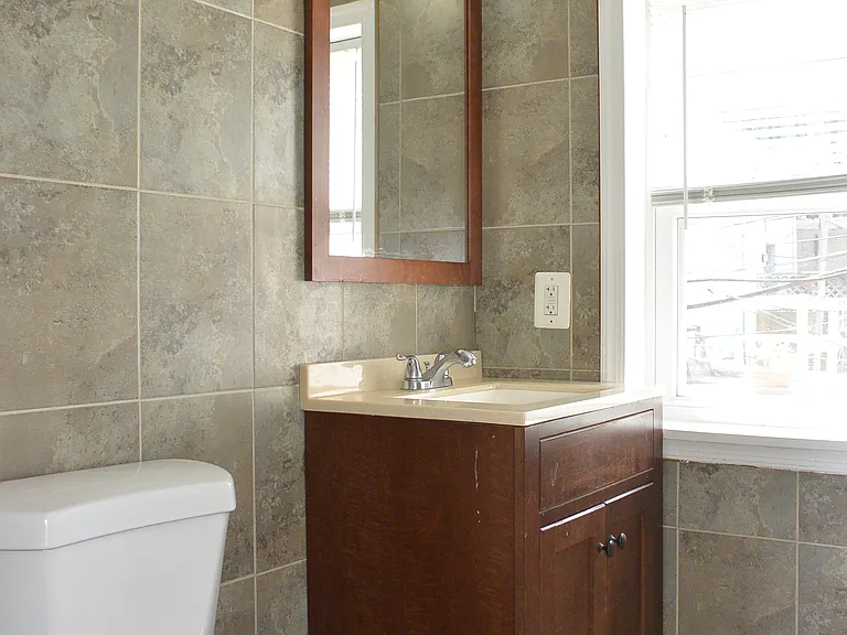 922 Light St #A — Photo 6