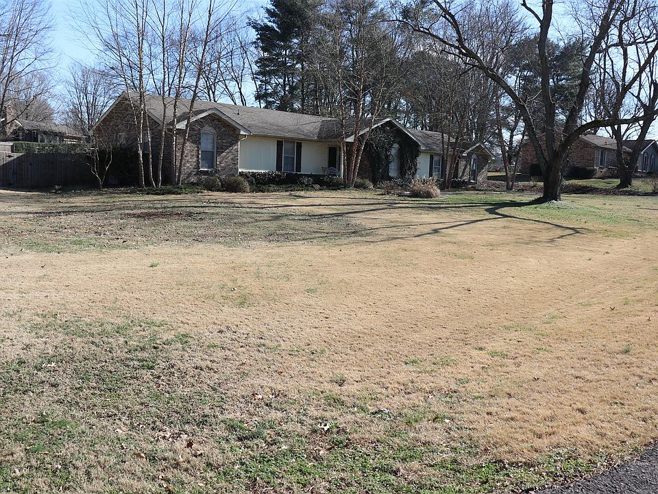 2nd image of 115 Lake Vista Dr