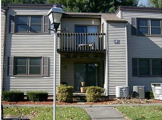 403 Twin Circle Dr UNIT 403, South Windsor, CT 06074
