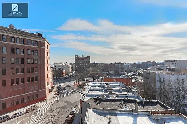 Rented by Voro, LLC | media 8