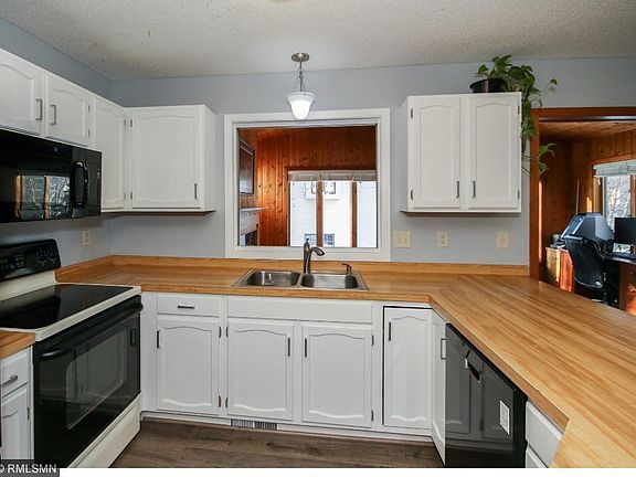 3rd image of 1920 Catalina Dr