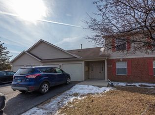 974 N Village Dr UNIT 4, Round Lake Beach, IL 60073