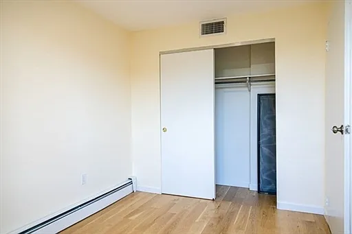 331 Harvard St — Photo 10