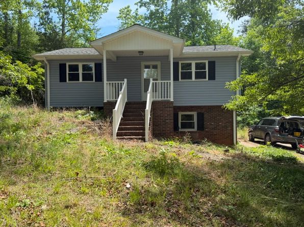 157 Keowee Ln