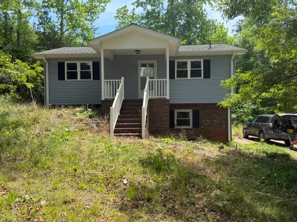 157 Keowee Ln, Pickens, SC 29671
