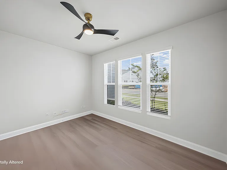 10037 Mamillion Dr — Photo 5