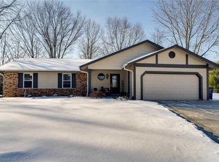 116 Cedar Crest Ct, Weldon Spring, MO 63304