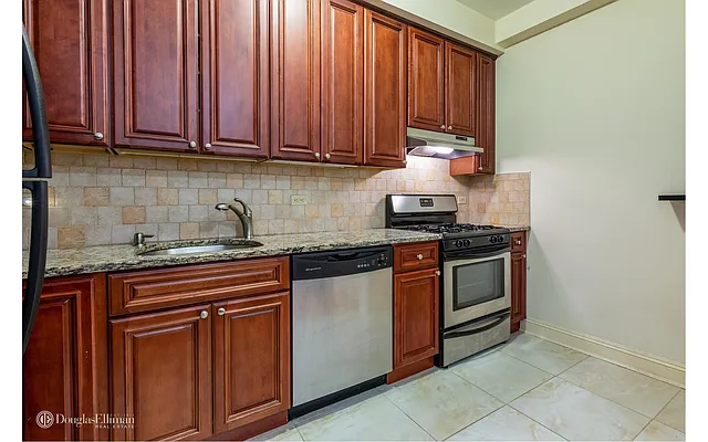 Sold by Douglas Elliman | media 17