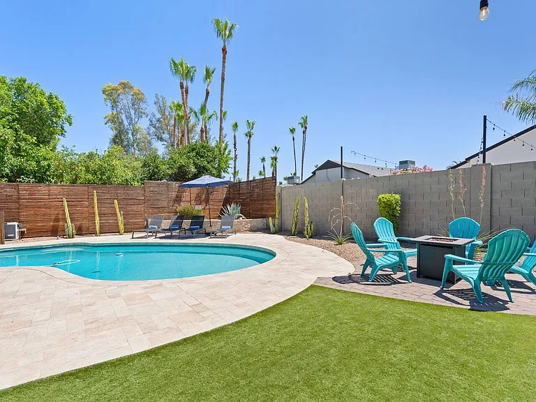 Pool and fire pit
adirondack chairs & pool lounge chairs not included