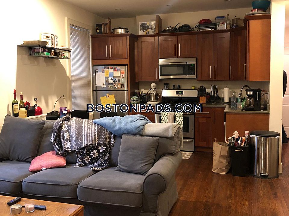 2nd image of 7 Saint Margaret St #2B