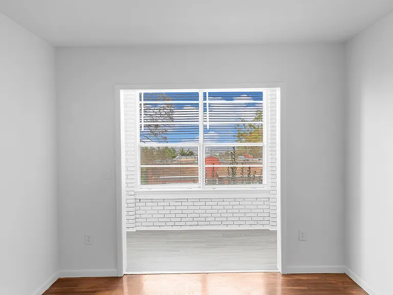 Oakmont Apartments — Photo 37
