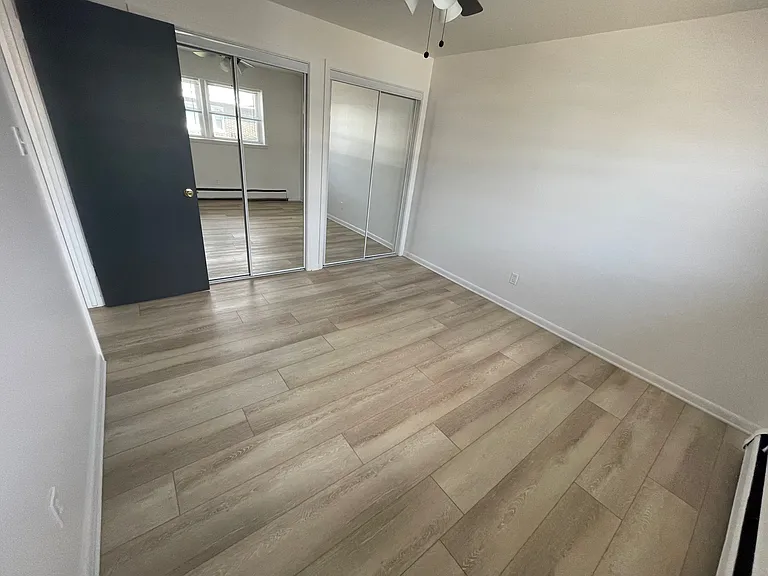 4664 S Whitnall Ave — Photo 7