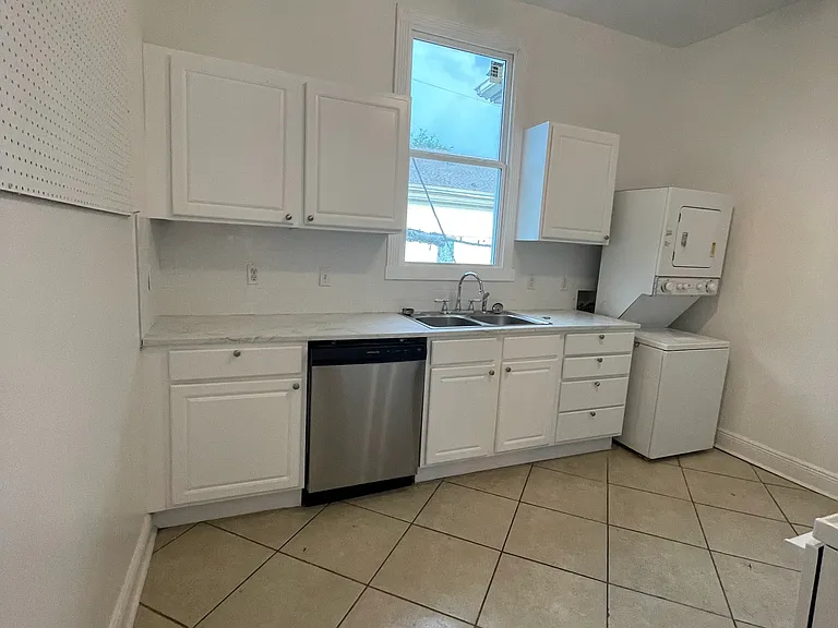 1303 General Pershing St — Photo 6