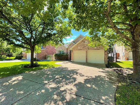 2nd image of 2114 Burnie Bishop Pl
